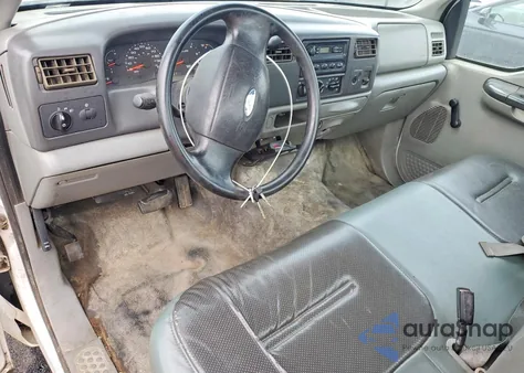 2002 Ford F250 Super Duty z USA, uszkodzony, nr VIN 1FTNF20L22ED43635